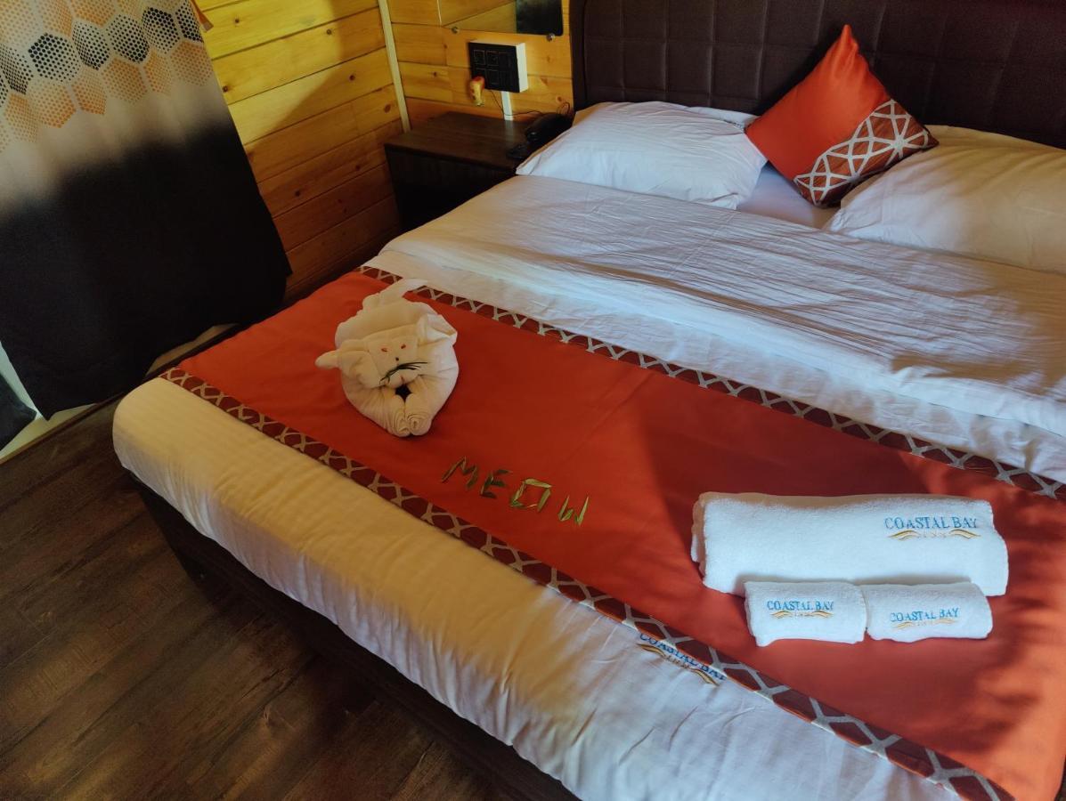 Coastal Bay Inn Алибаг Экстерьер фото
